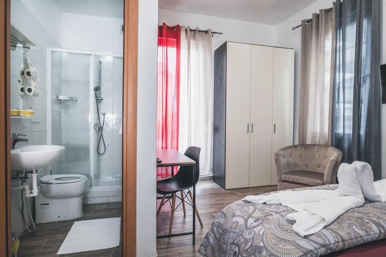 Bulldog Station Apartments With Private Wc, Ac, Tv Mestre Nocleg ze śniadaniem